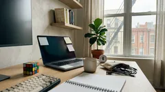 Why self-taught learners get better at solving messy problems