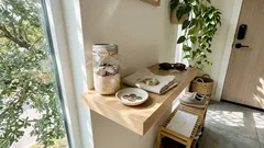 Where to place a feng shui rice and coins jar for prosperity and opportunity